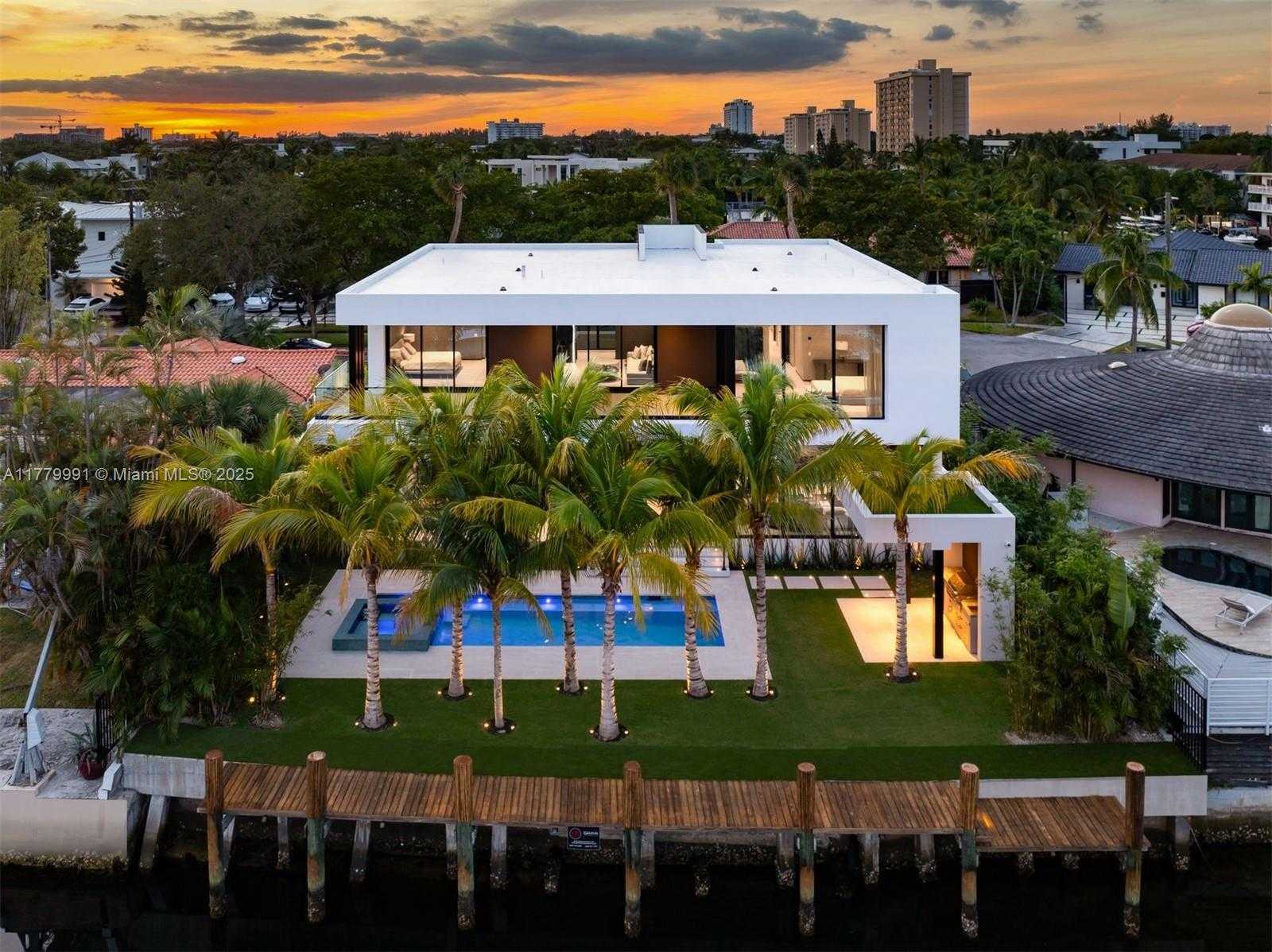 Small Image of 13225 ARCH CREEK TER, North Miami Number 67