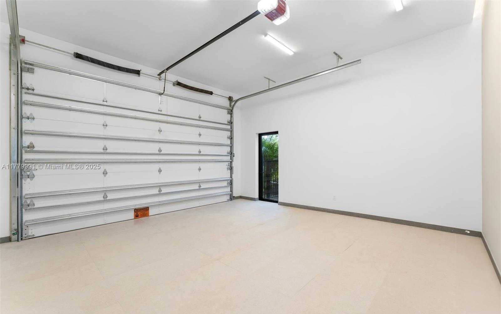 Small Image of 13225 ARCH CREEK TER, North Miami Number 78