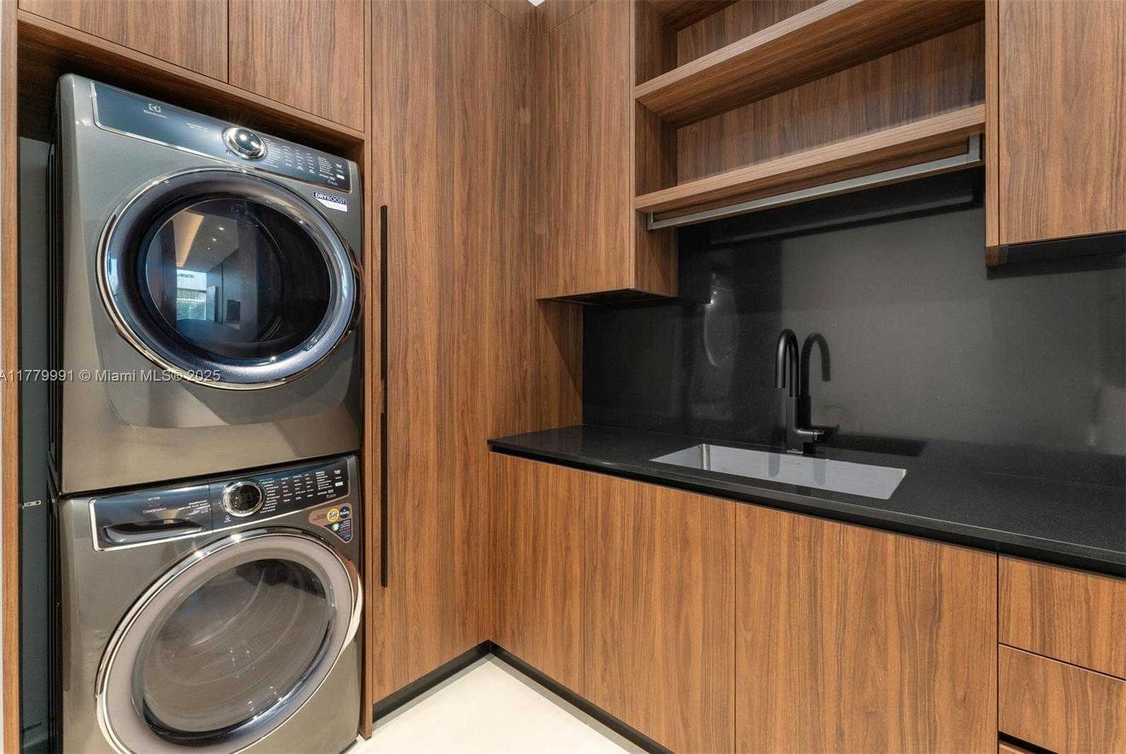 Small Image of 13225 ARCH CREEK TER, North Miami Number 80