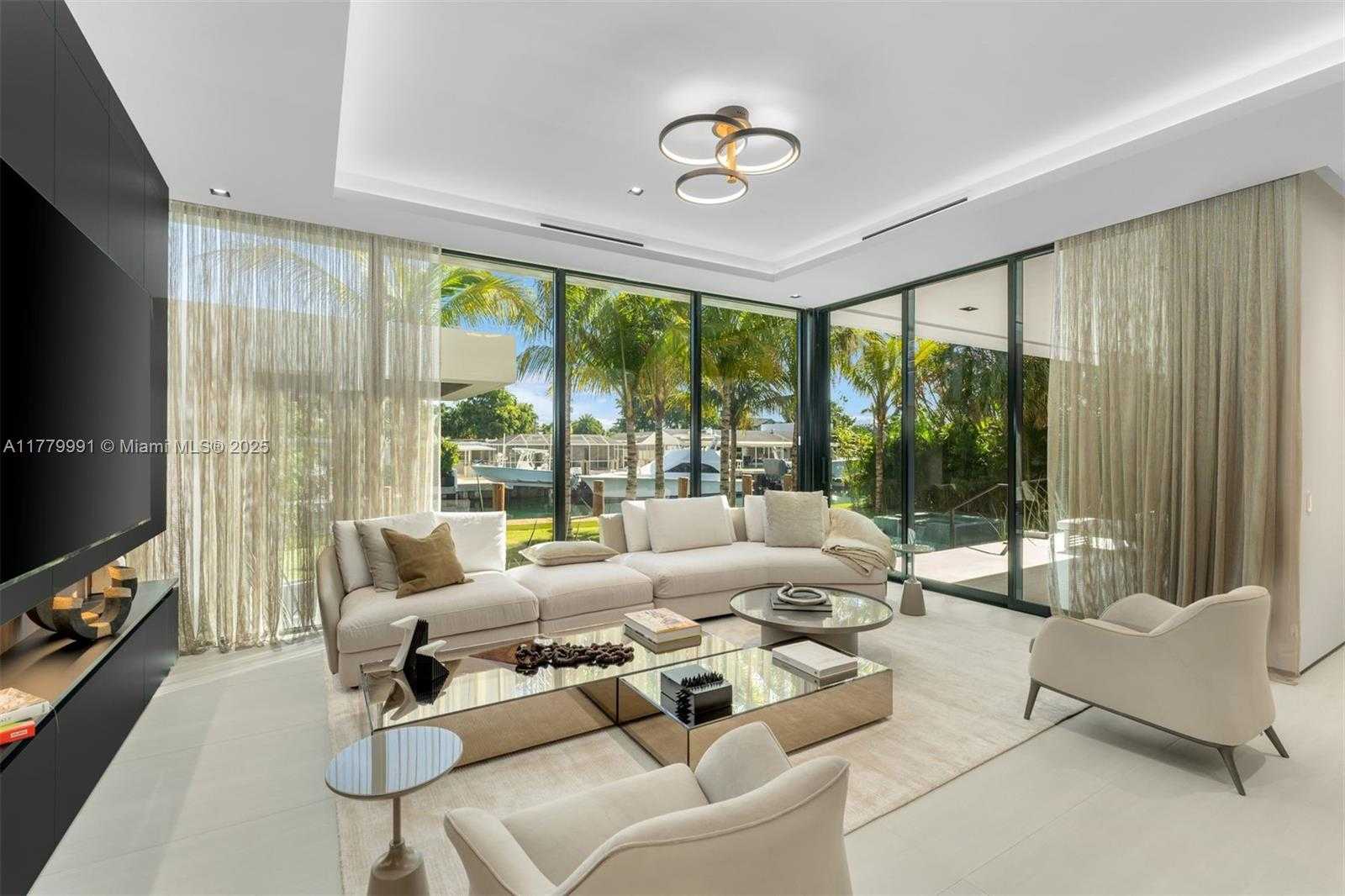 Small Image of 13225 ARCH CREEK TER, North Miami Number 9