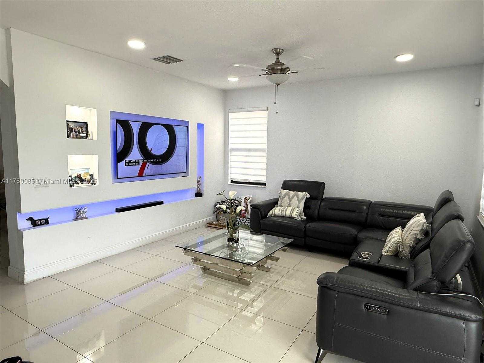 Small Image of 10060 NORTH WEST 86TH TER, Doral Number 12