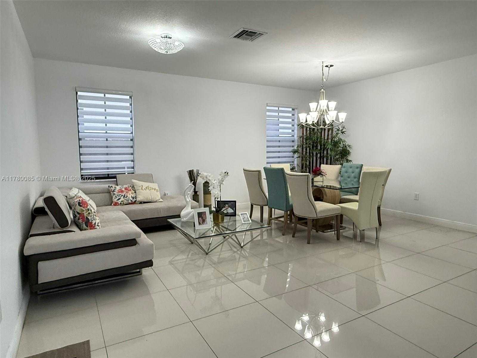 Small Image of 10060 NORTH WEST 86TH TER, Doral Number 16