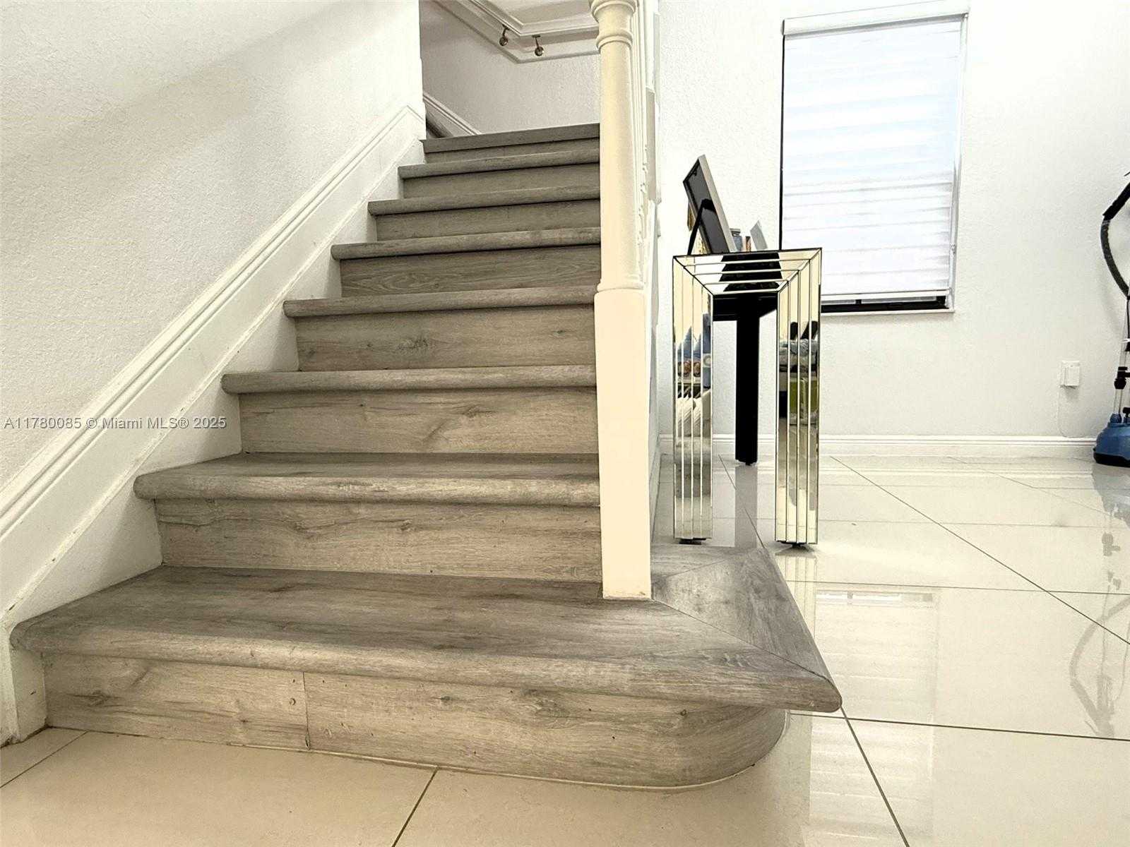 Small Image of 10060 NORTH WEST 86TH TER, Doral Number 17