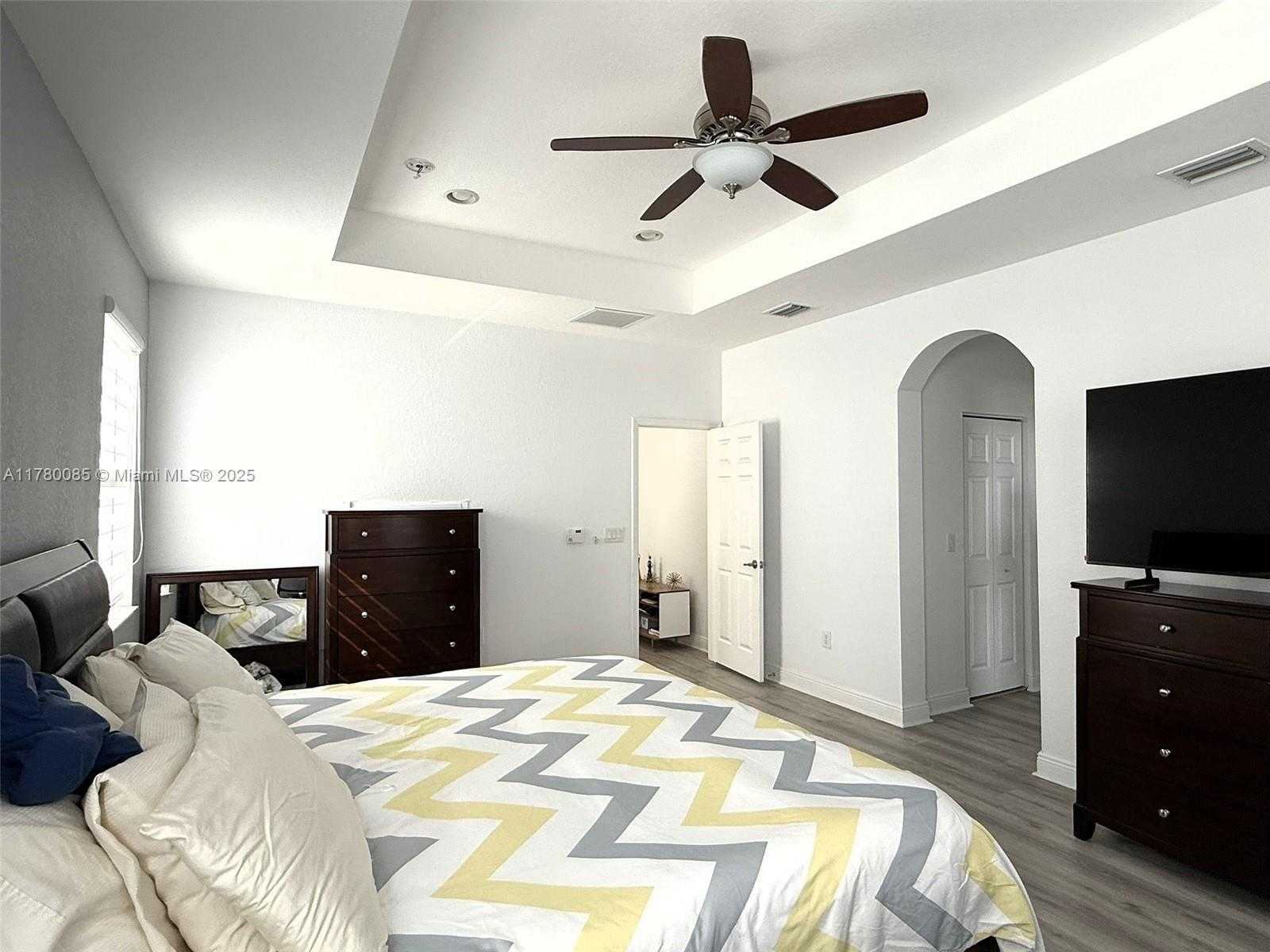 Small Image of 10060 NORTH WEST 86TH TER, Doral Number 30