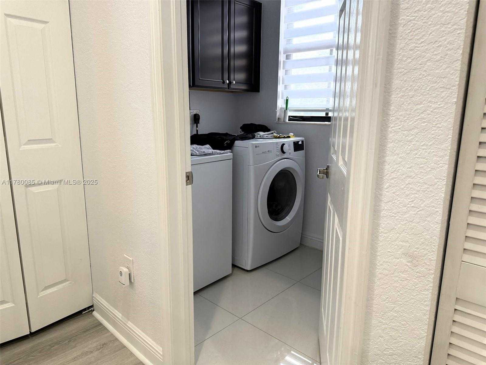 Small Image of 10060 NORTH WEST 86TH TER, Doral Number 45