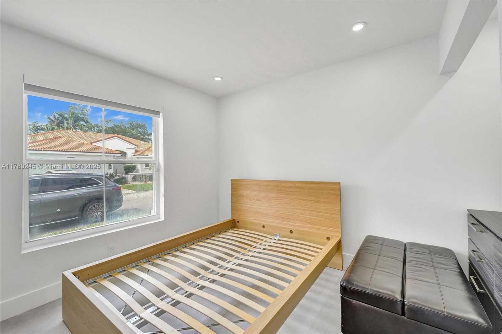 Small Image of 3371 SOUTH WEST 51ST ST, Hollywood Number 11