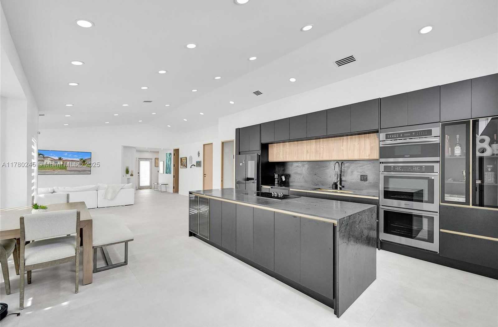 Small Image of 3371 SOUTH WEST 51ST ST, Hollywood Number 3