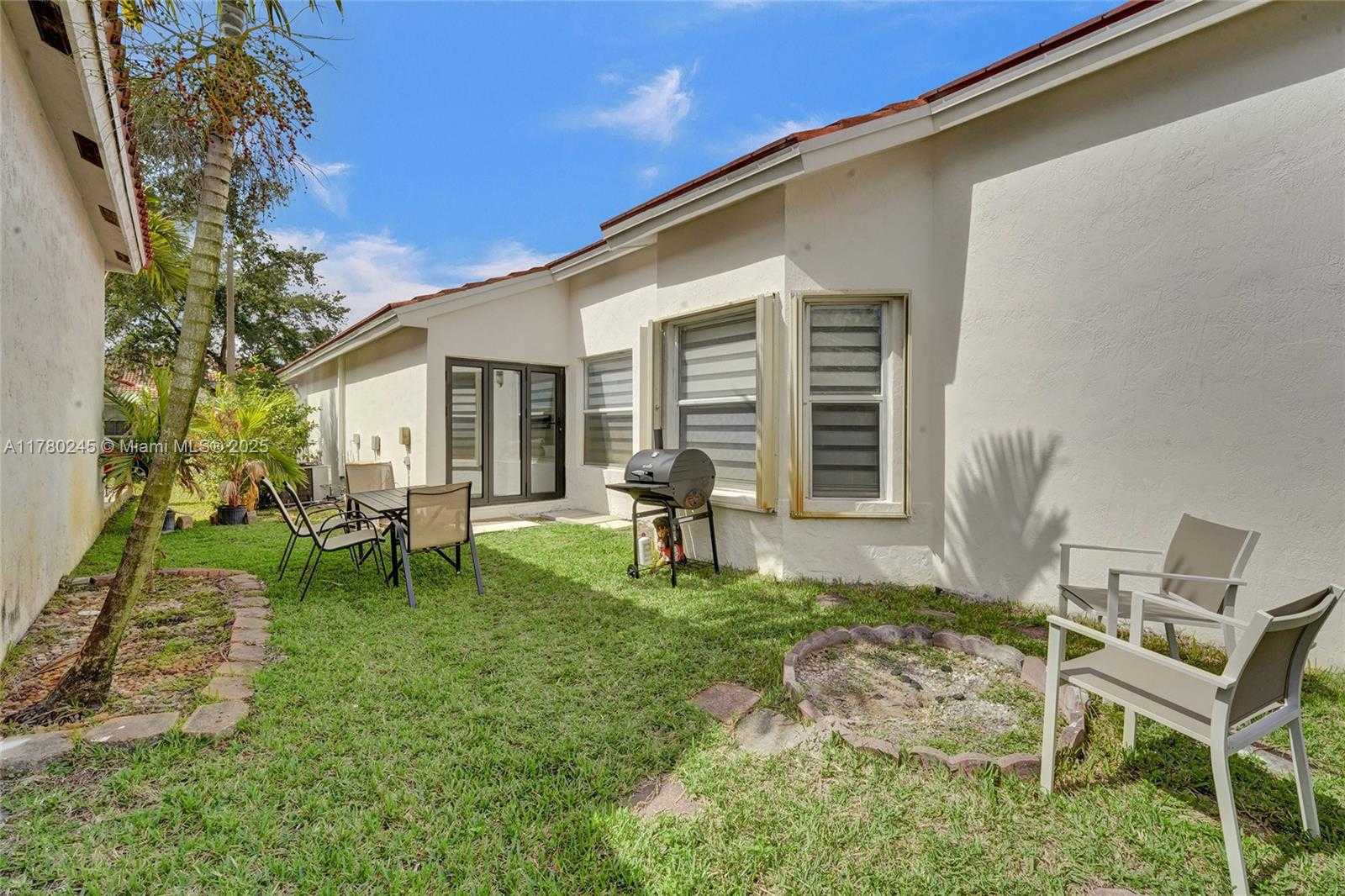 Small Image of 3371 SOUTH WEST 51ST ST, Hollywood Number 36