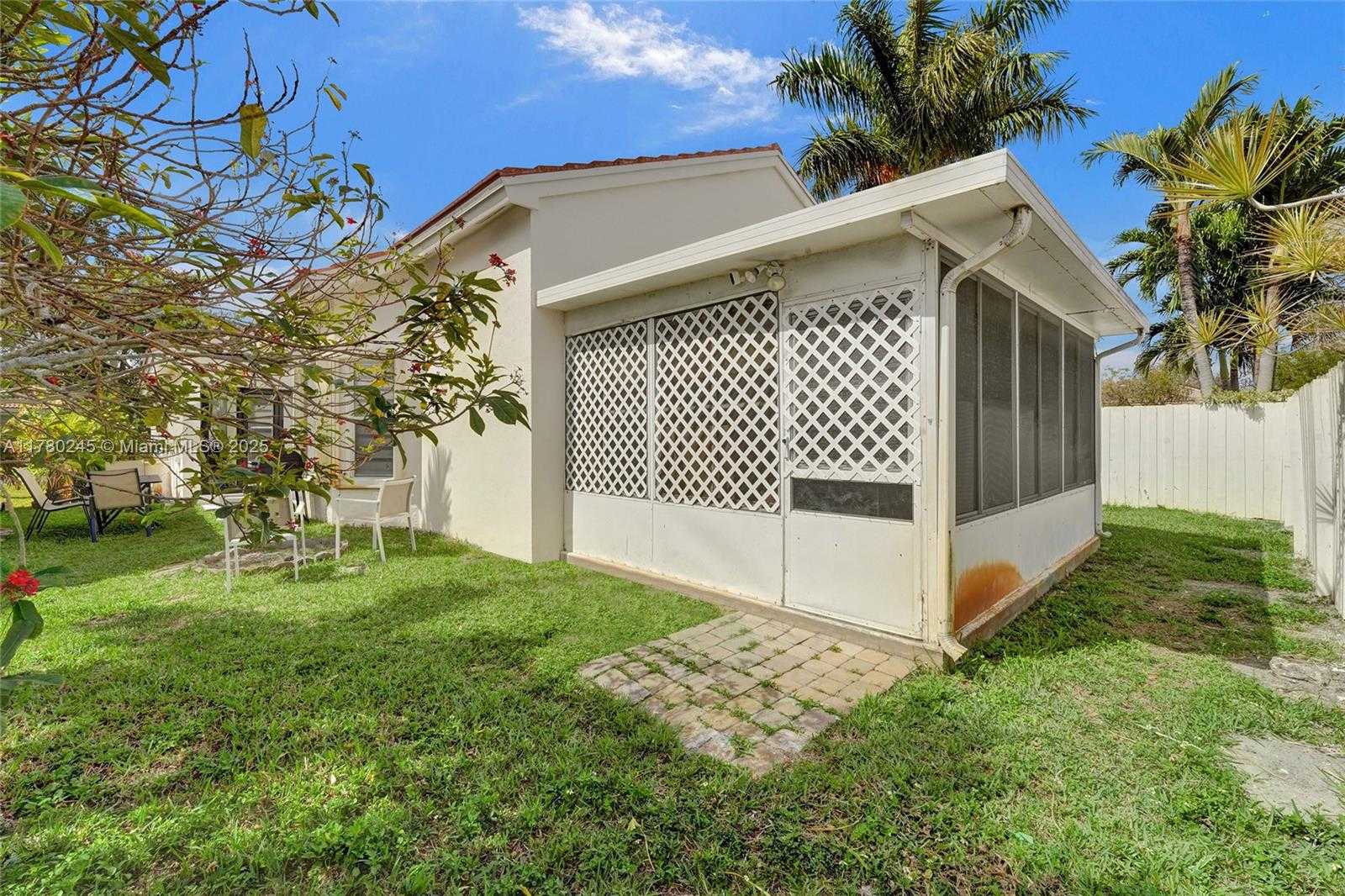 Small Image of 3371 SOUTH WEST 51ST ST, Hollywood Number 39