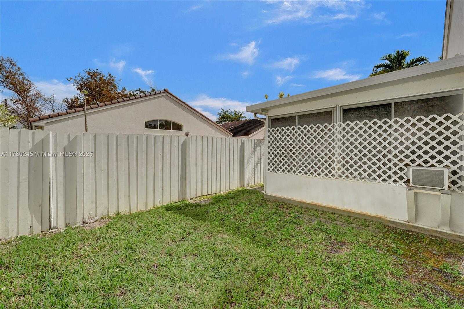 Small Image of 3371 SOUTH WEST 51ST ST, Hollywood Number 41