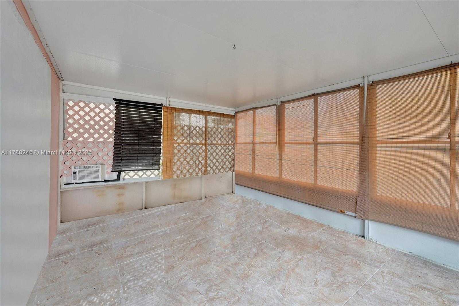 Small Image of 3371 SOUTH WEST 51ST ST, Hollywood Number 45