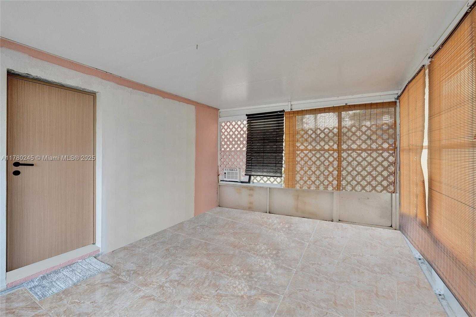 Small Image of 3371 SOUTH WEST 51ST ST, Hollywood Number 46