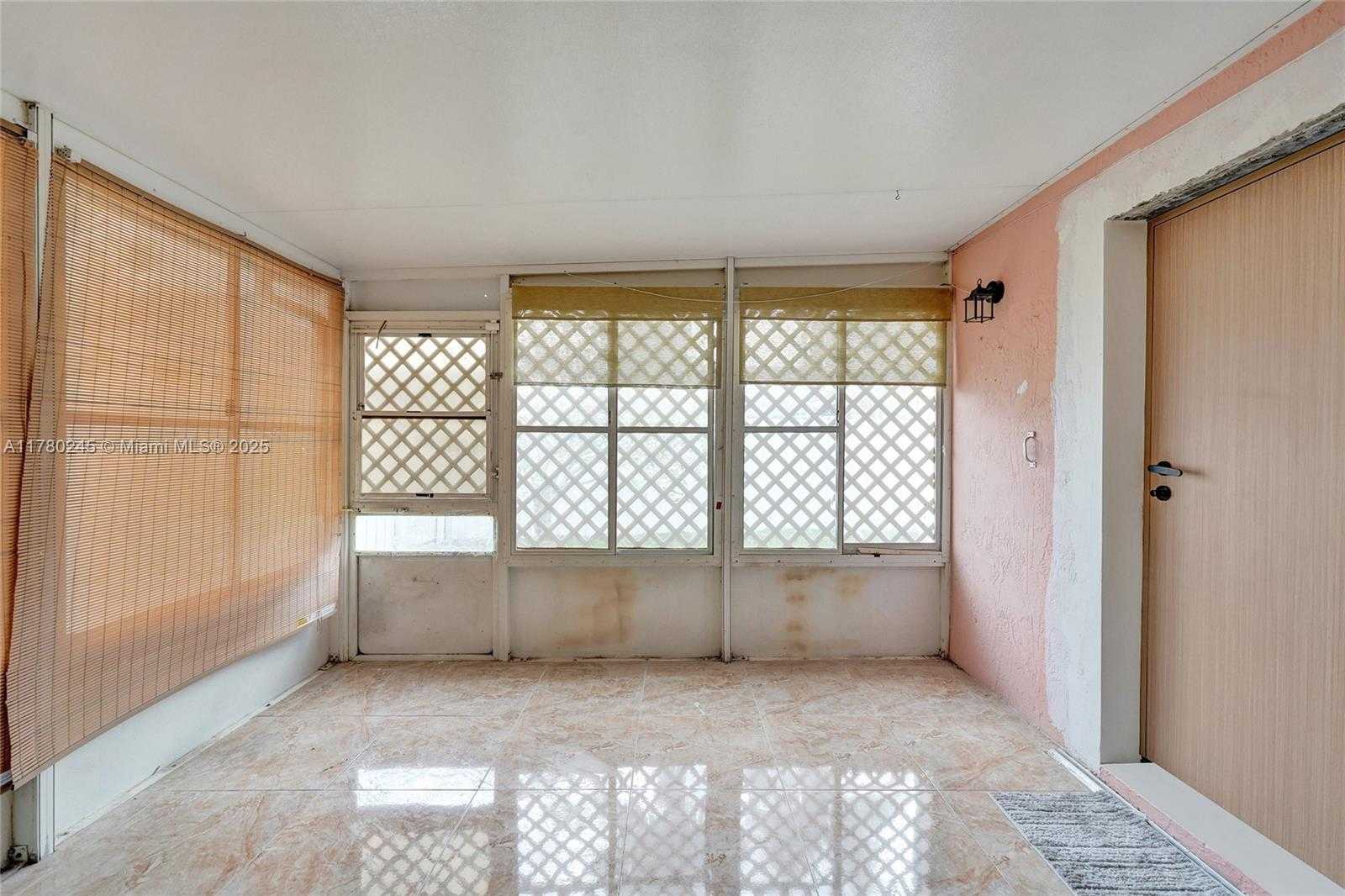 Small Image of 3371 SOUTH WEST 51ST ST, Hollywood Number 47