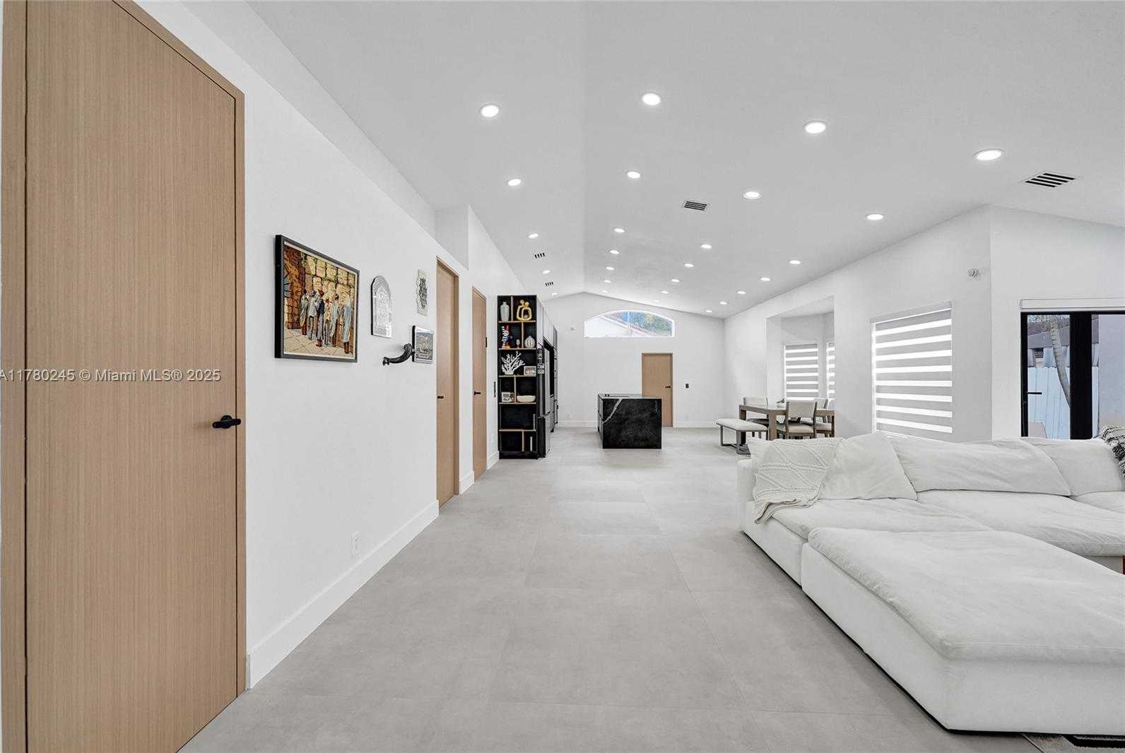 Small Image of 3371 SOUTH WEST 51ST ST, Hollywood Number 50