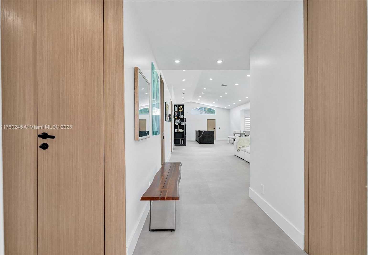 Small Image of 3371 SOUTH WEST 51ST ST, Hollywood Number 59