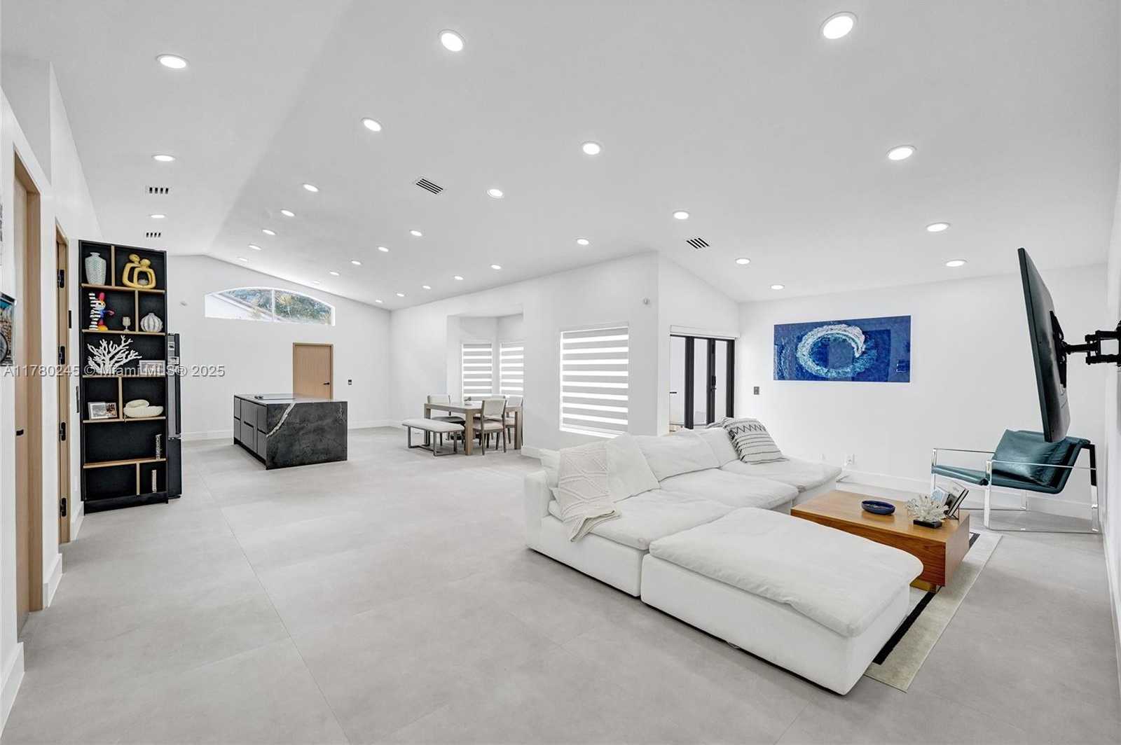 Small Image of 3371 SOUTH WEST 51ST ST, Hollywood Number 62