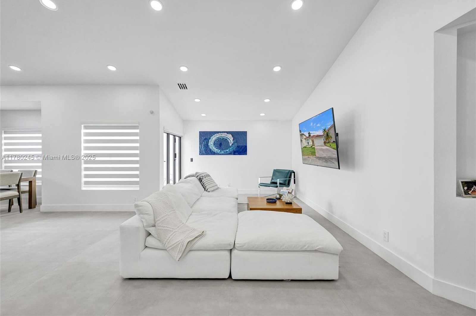 Small Image of 3371 SOUTH WEST 51ST ST, Hollywood Number 63