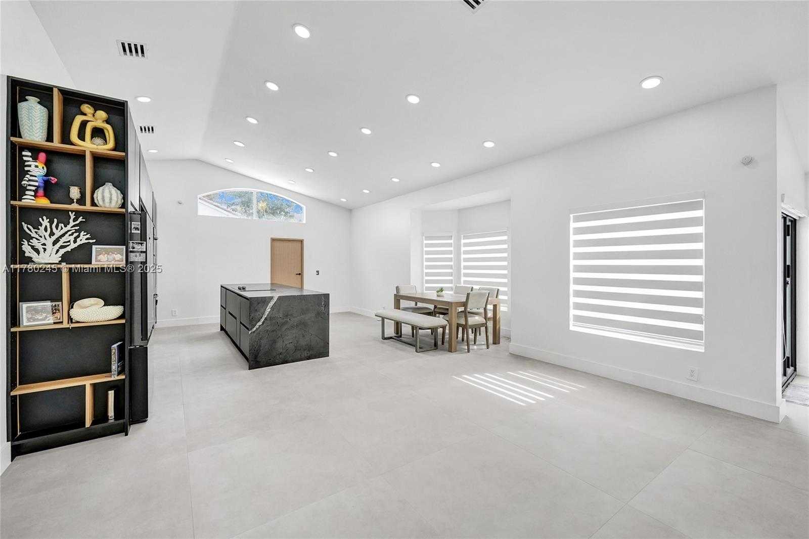 Small Image of 3371 SOUTH WEST 51ST ST, Hollywood Number 73