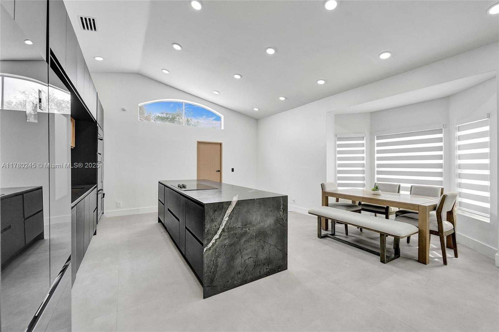 Small Image of 3371 SOUTH WEST 51ST ST, Hollywood Number 74