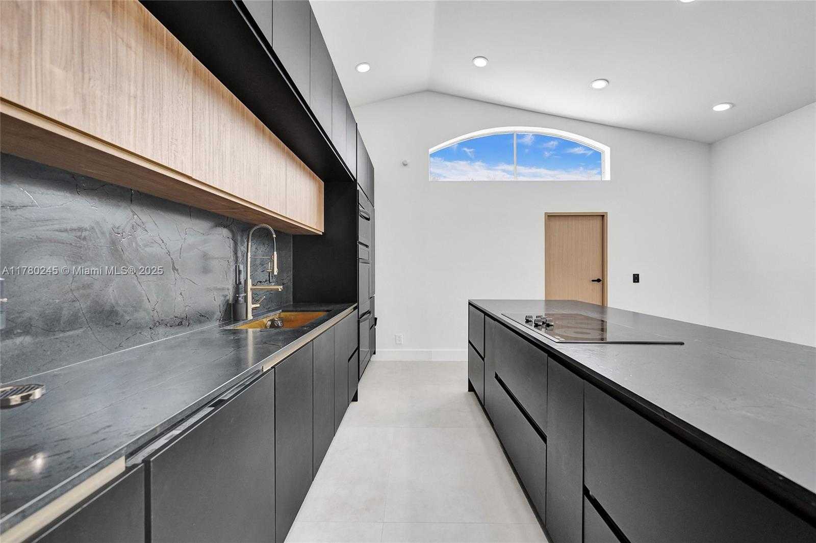 Small Image of 3371 SOUTH WEST 51ST ST, Hollywood Number 81