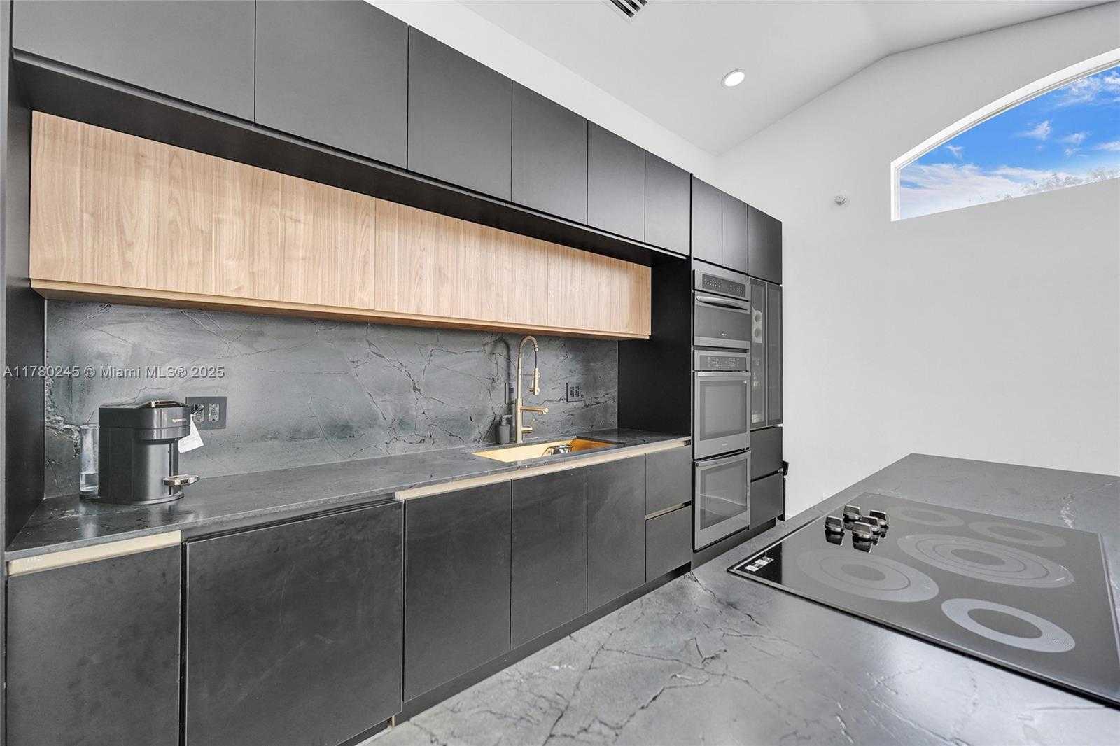 Small Image of 3371 SOUTH WEST 51ST ST, Hollywood Number 82