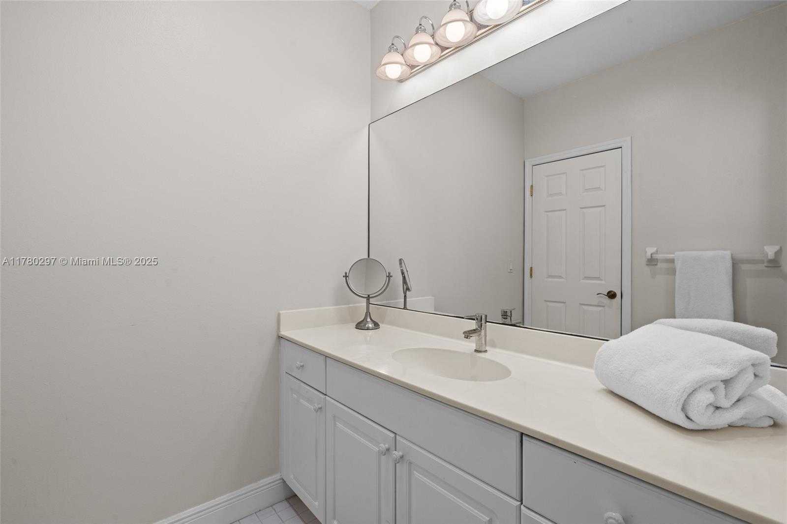 Small Image of 20732 CHARING CROSS CIRCLE, Estero Number 31