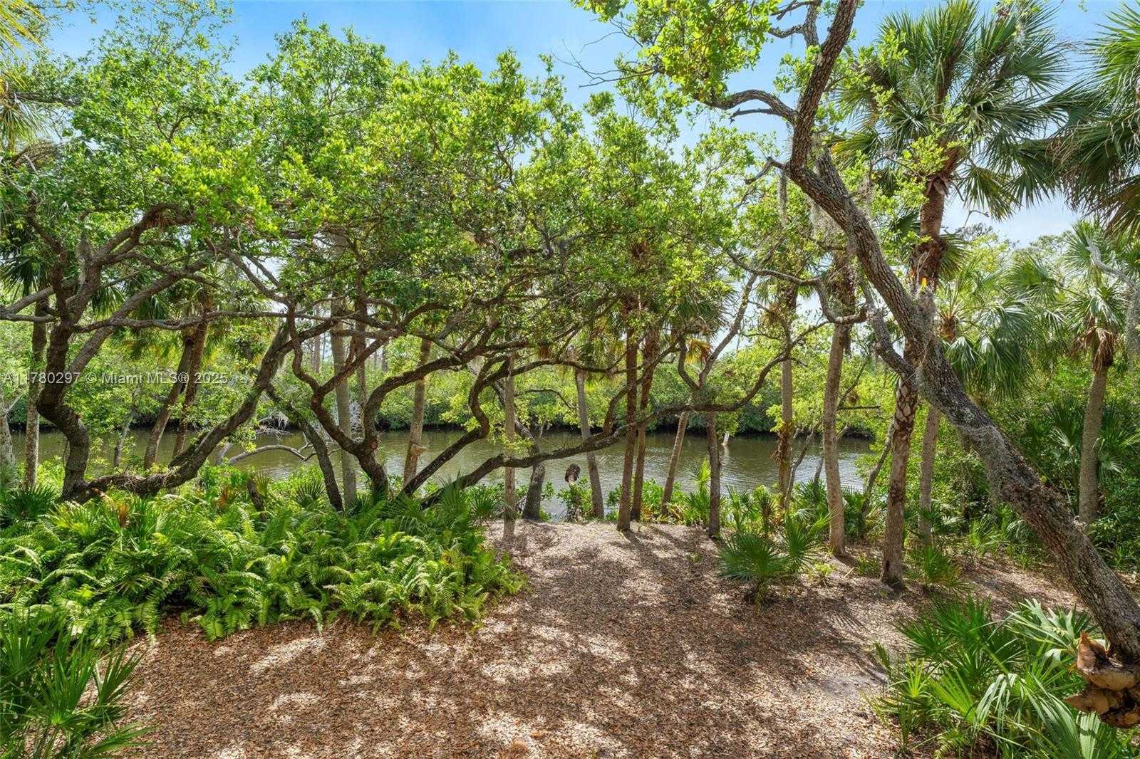 Small Image of 20732 CHARING CROSS CIRCLE, Estero Number 6