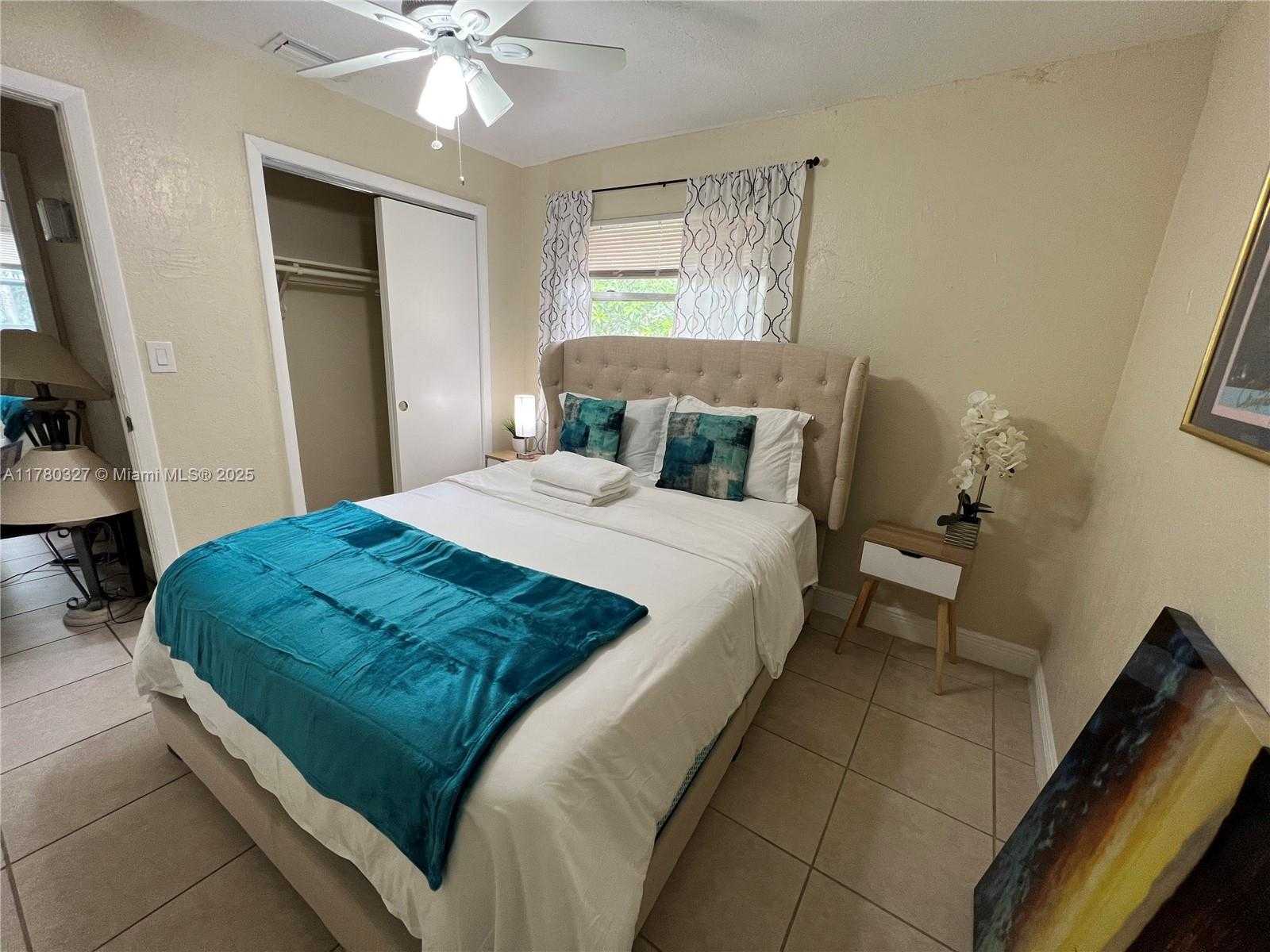 Small Image of Fort Lauderdale Number 10