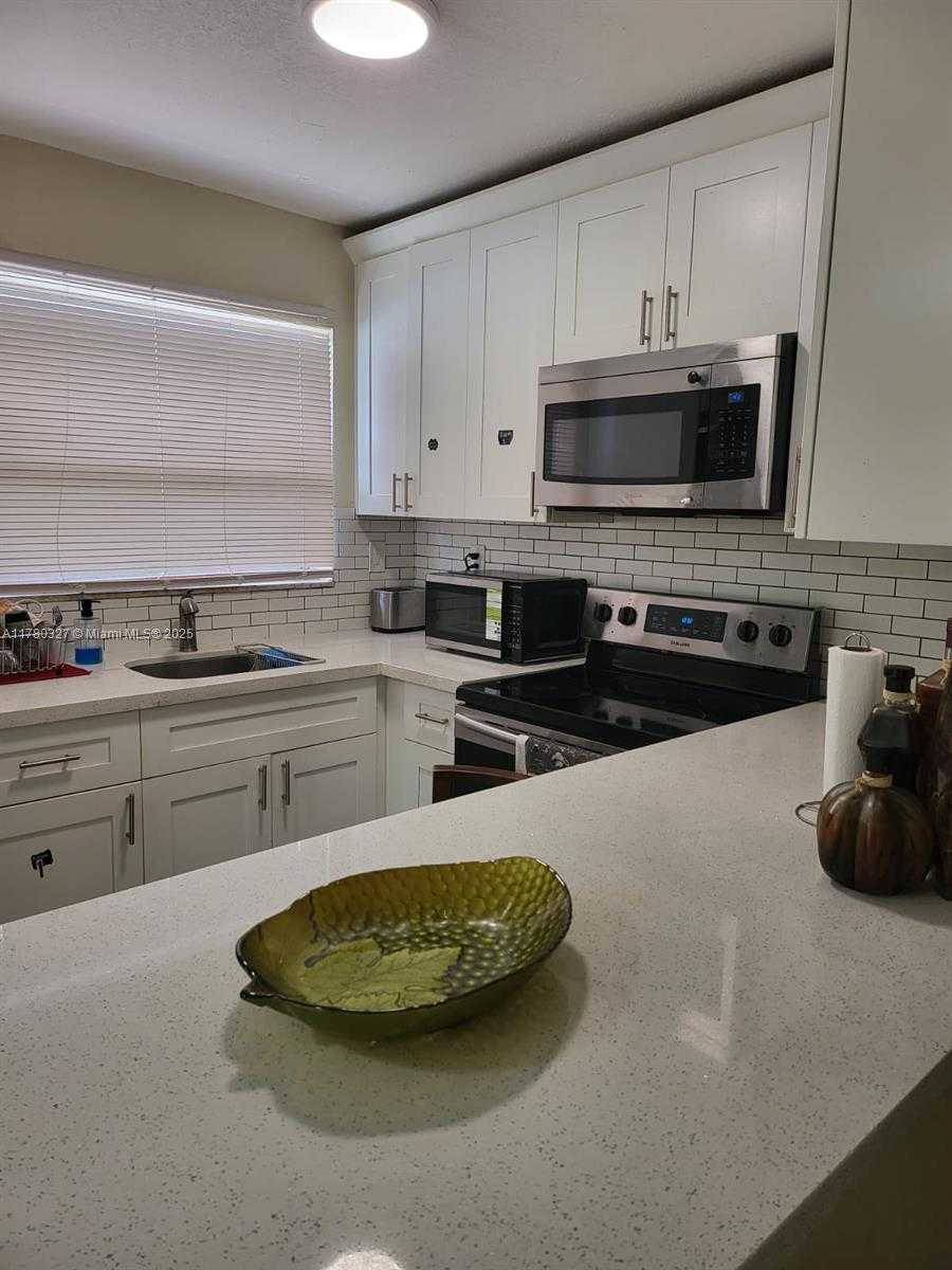 Small Image of Fort Lauderdale Number 12
