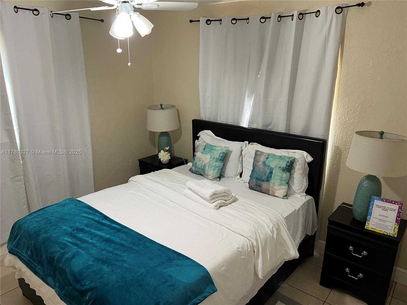 Small Image of Fort Lauderdale Number 3