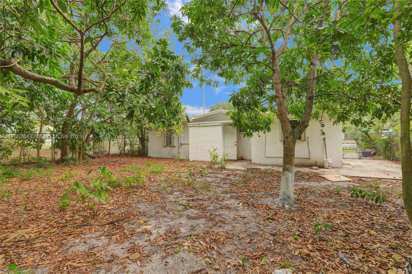 Small Image of 265 NORTH WEST 135TH ST, North Miami Number 30