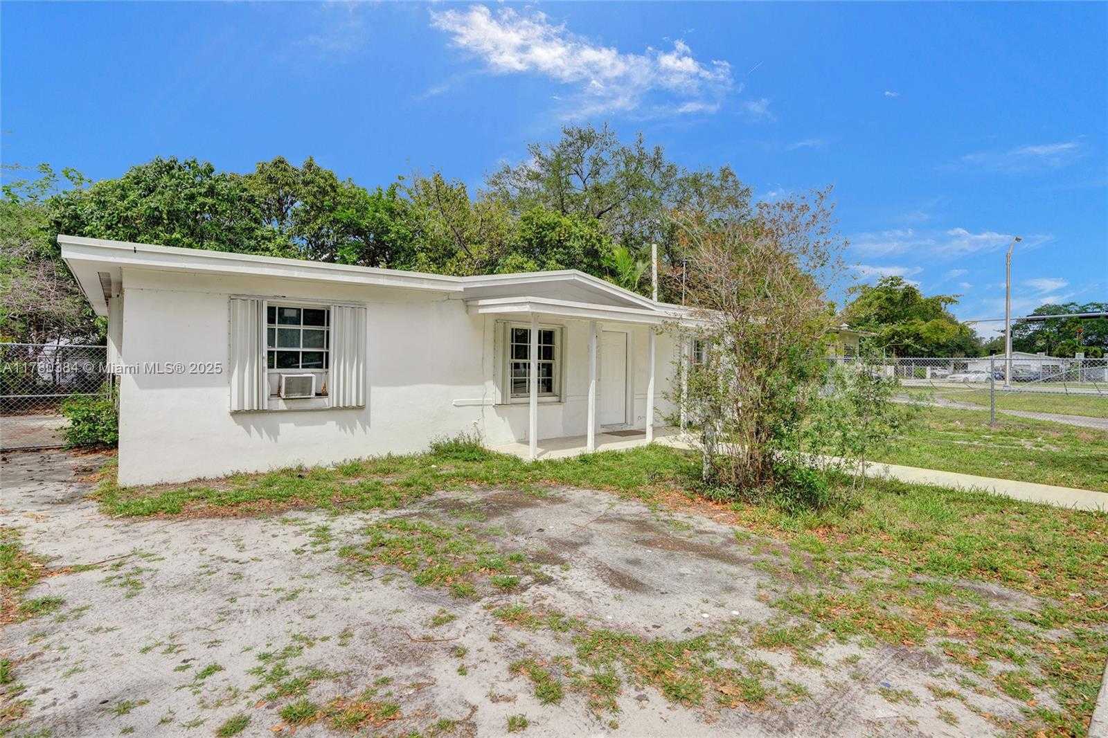 Small Image of 265 NORTH WEST 135TH ST, North Miami Number 33