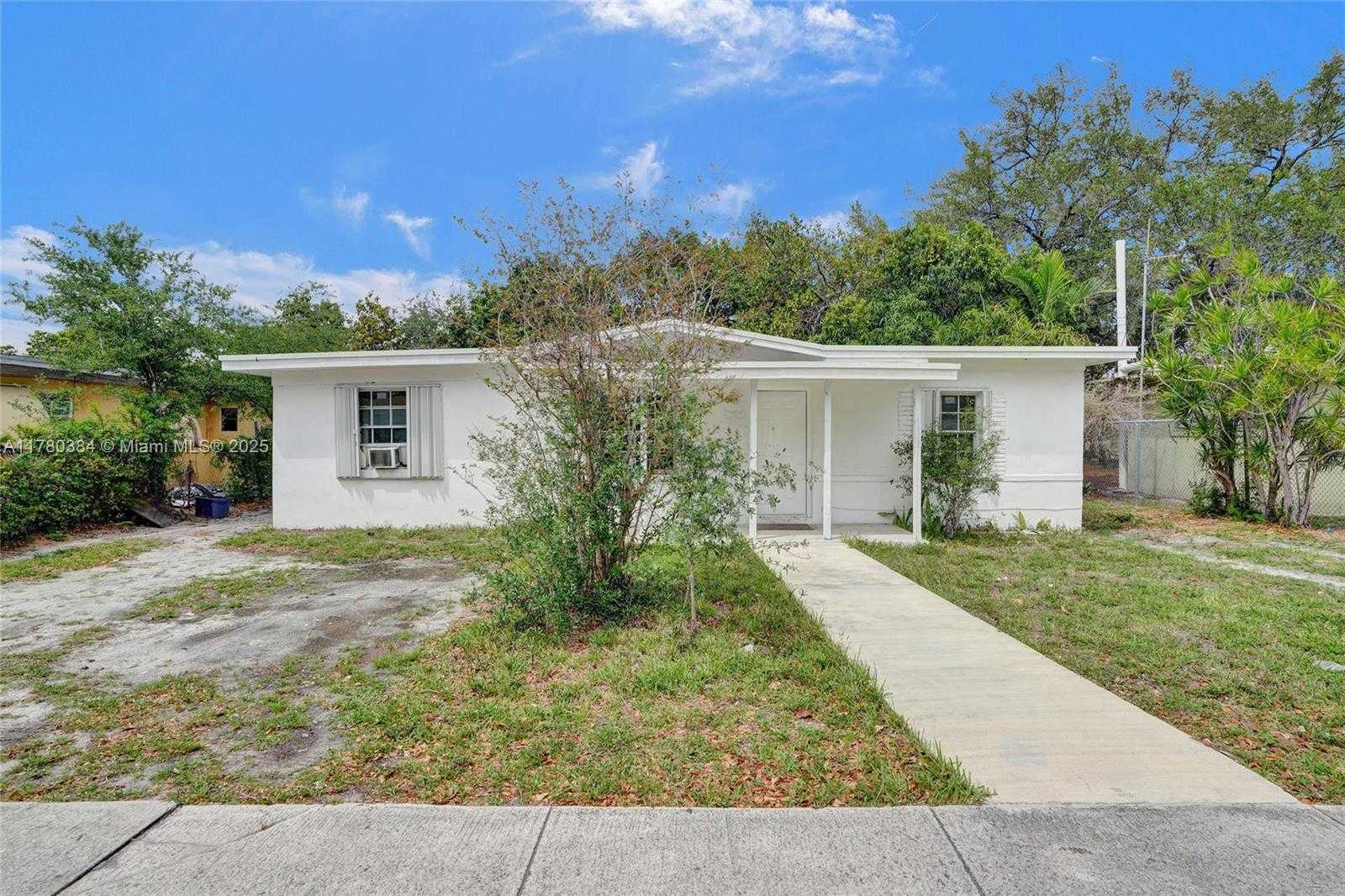 Small Image of 265 NORTH WEST 135TH ST, North Miami Number 34