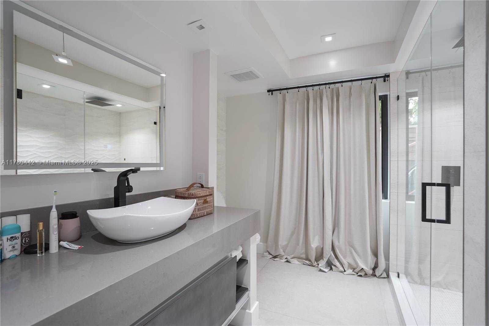 Small Image of 5251 NORTH WEST 80TH TER, Parkland Number 31