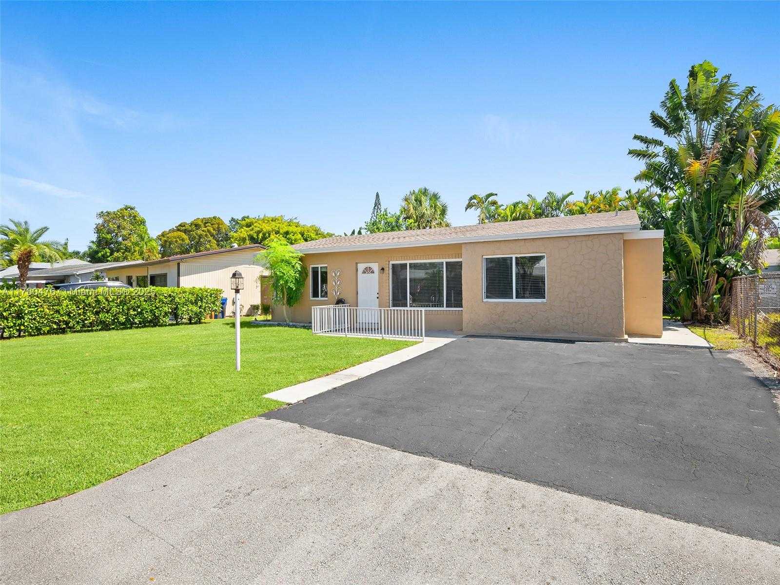 Small Image of 1644 NORTH EAST 30TH ST, Pompano Beach Number 13