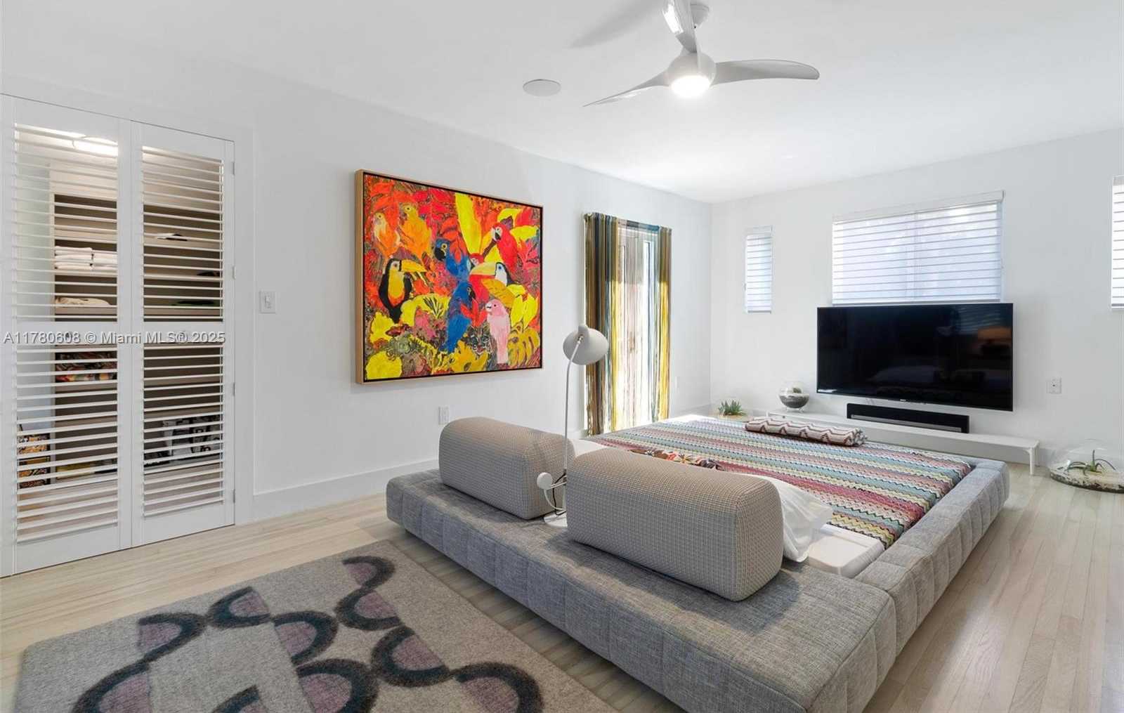 Small Image of 2550 FLAMINGO DR, Miami Beach Number 30