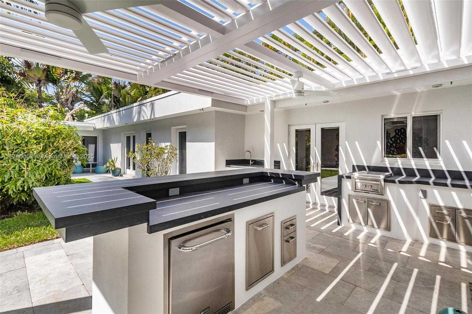 Small Image of 2550 FLAMINGO DR, Miami Beach Number 58