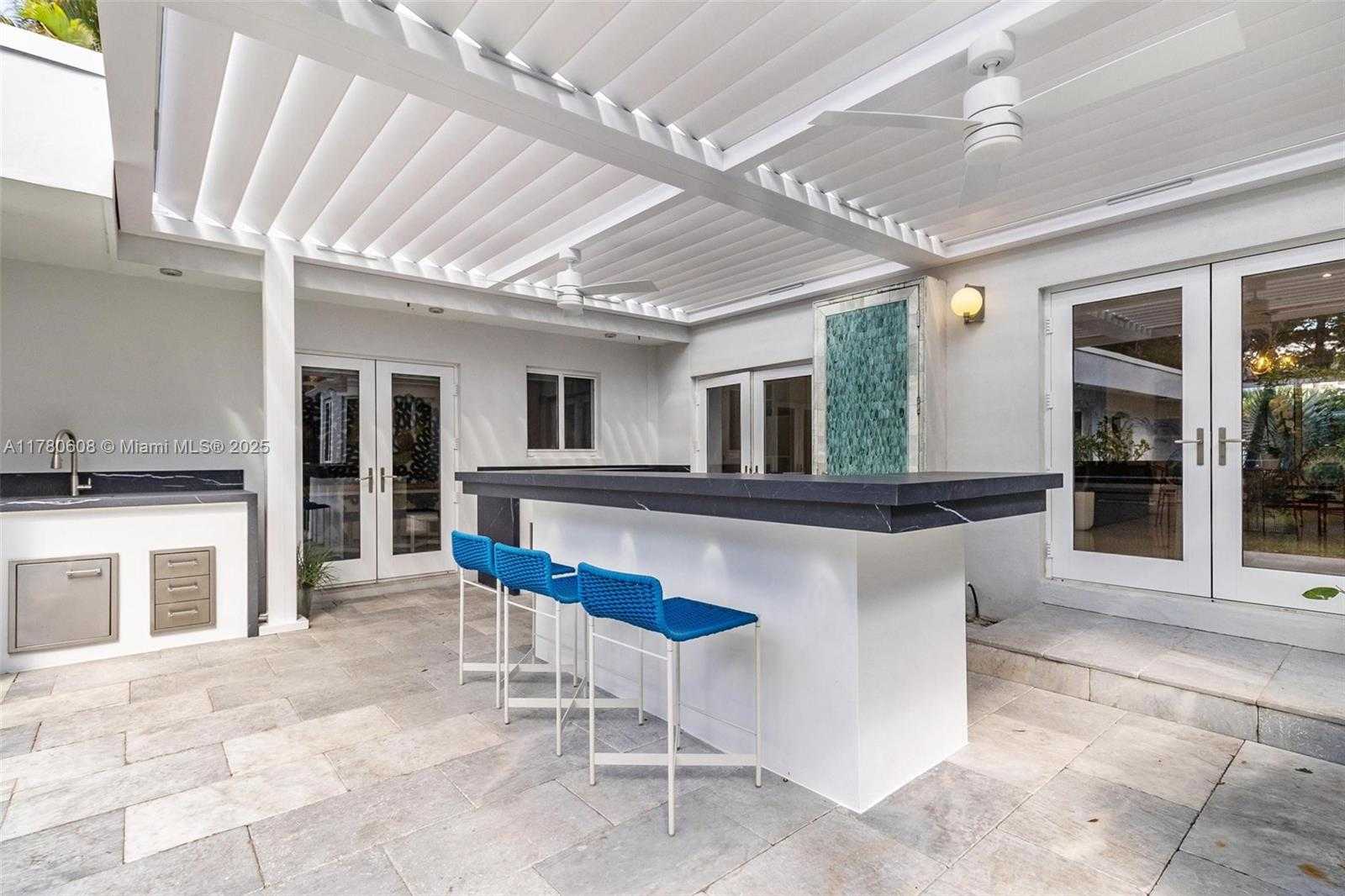 Small Image of 2550 FLAMINGO DR, Miami Beach Number 60
