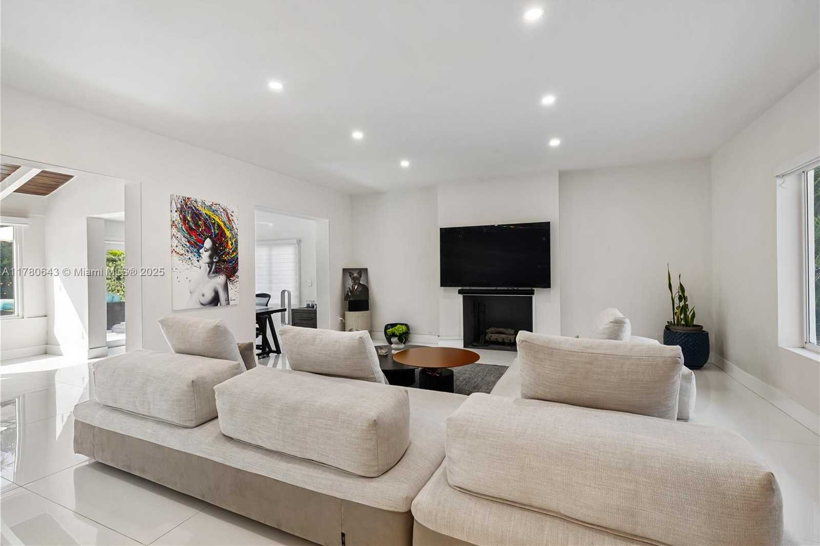 Small Image of 5120 ALTON ROAD, Miami Beach Number 23