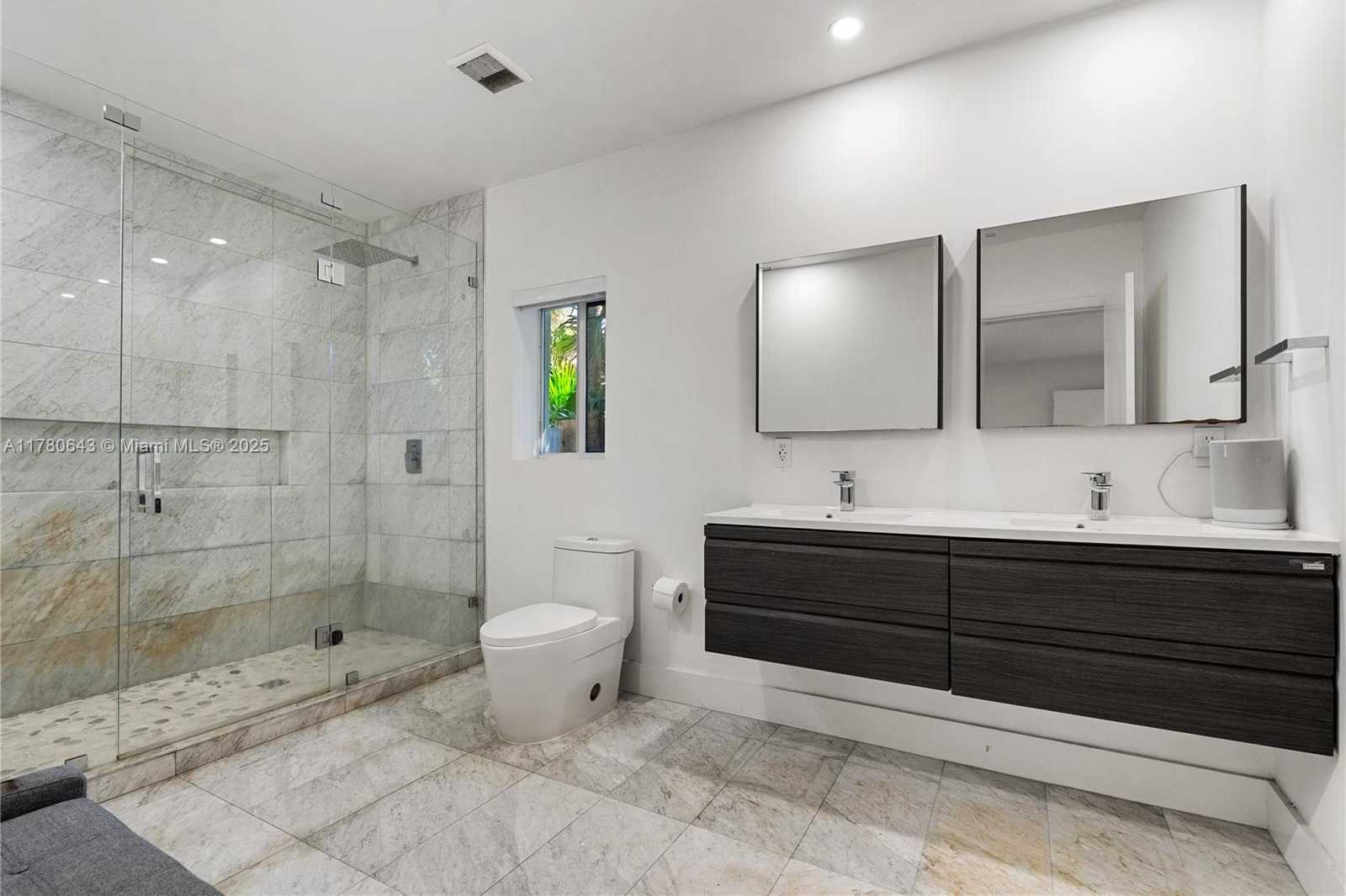 Small Image of 5120 ALTON ROAD, Miami Beach Number 27