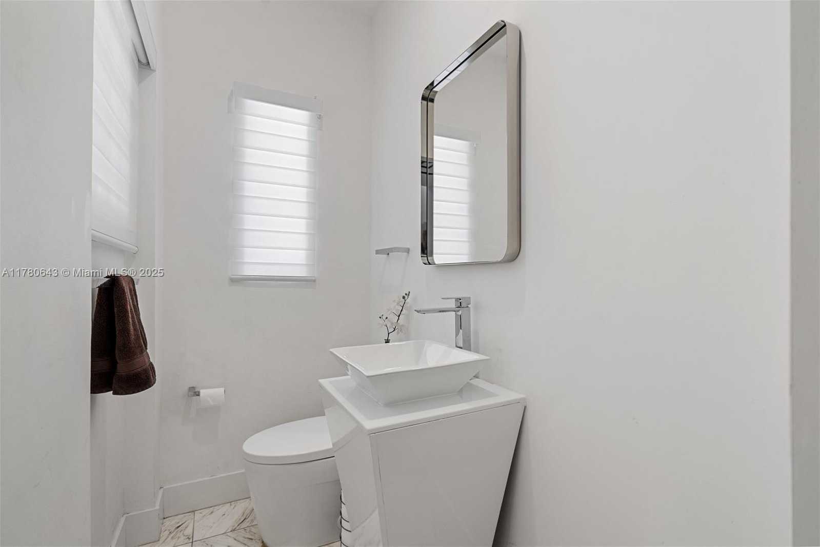 Small Image of 5120 ALTON ROAD, Miami Beach Number 32
