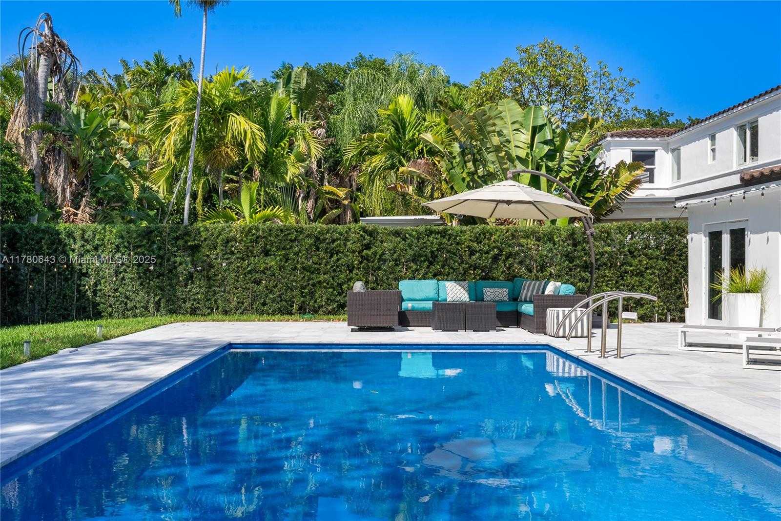 Small Image of 5120 ALTON ROAD, Miami Beach Number 7