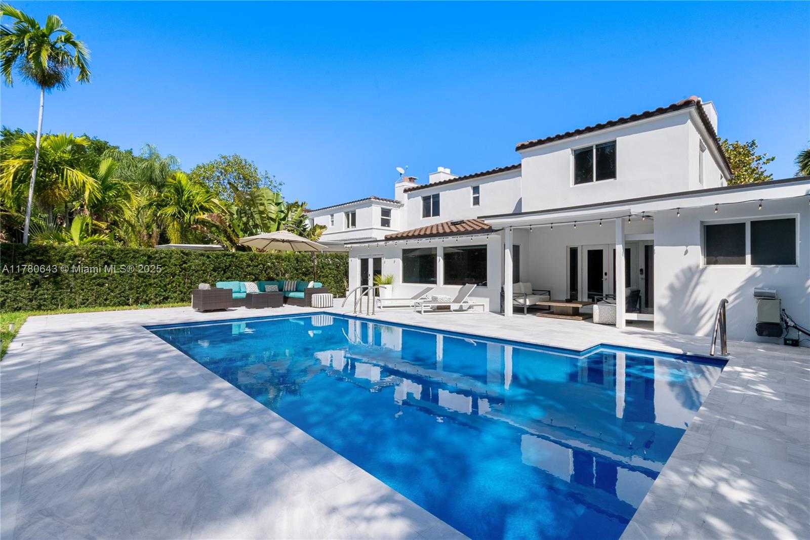 Small Image of 5120 ALTON ROAD, Miami Beach Number 9