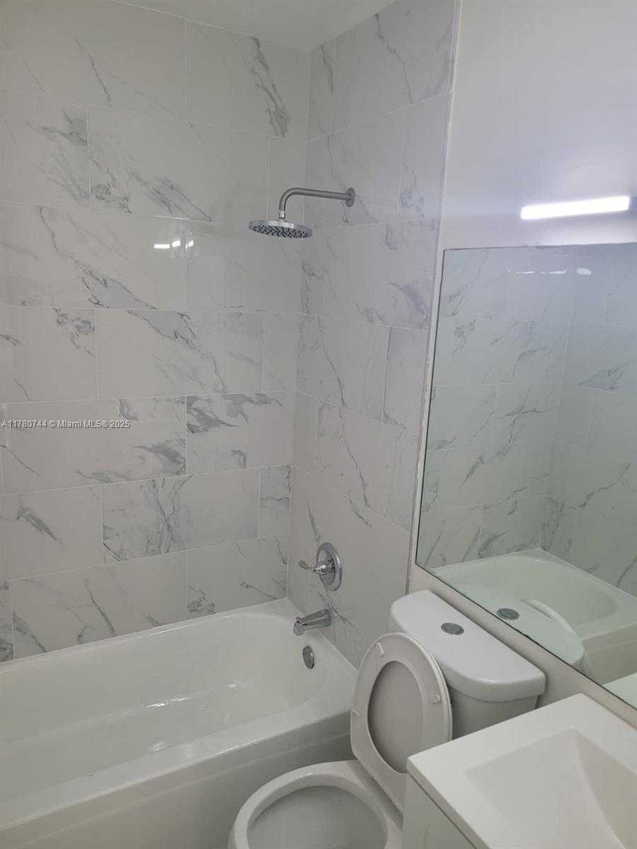 Small Image of 16255 SOUTH WEST 303RD ST, Homestead Number 11