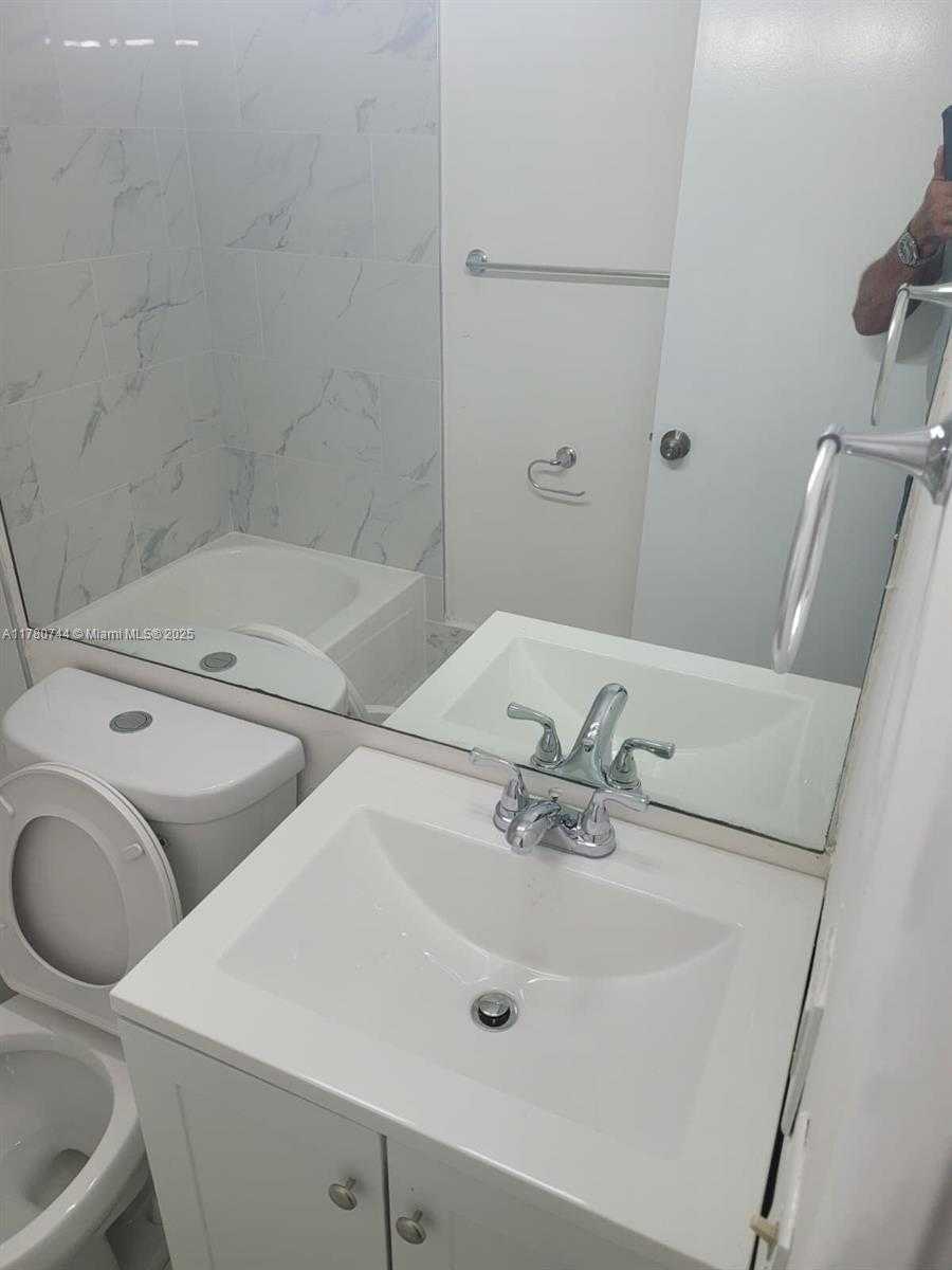 Small Image of 16255 SOUTH WEST 303RD ST, Homestead Number 12