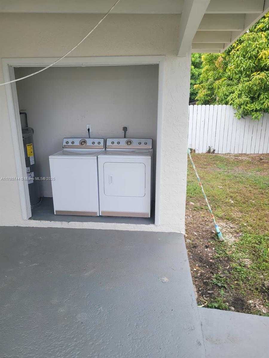 Small Image of 16255 SOUTH WEST 303RD ST, Homestead Number 25