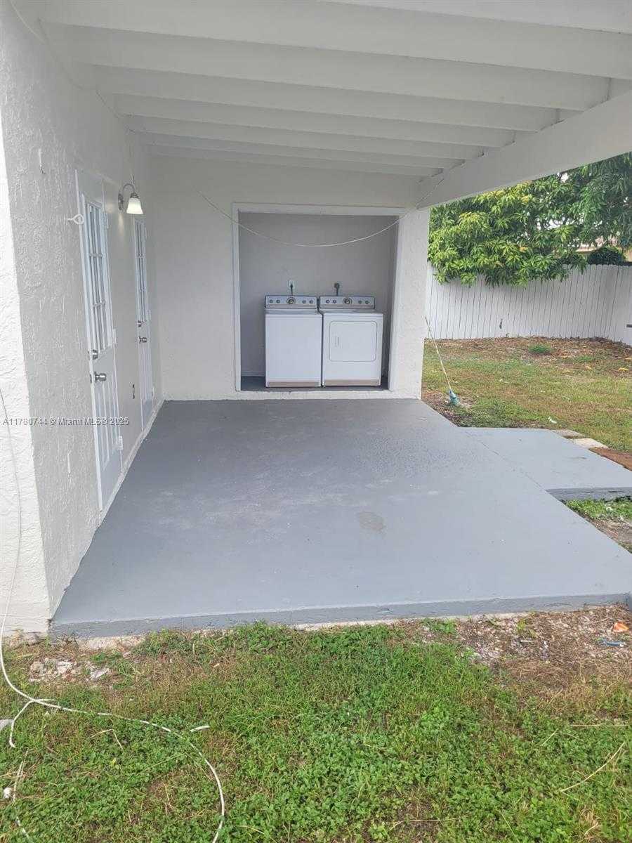 Small Image of 16255 SOUTH WEST 303RD ST, Homestead Number 27