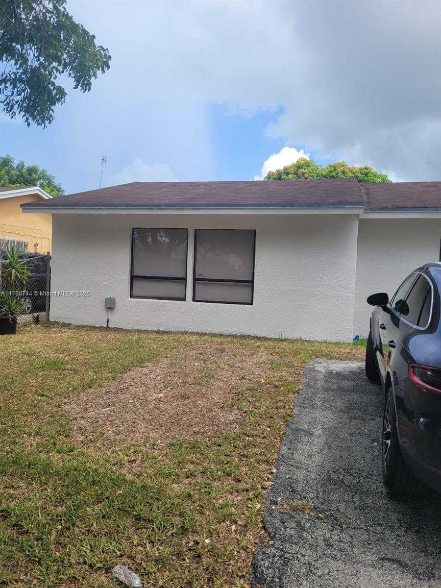 Small Image of 16255 SOUTH WEST 303RD ST, Homestead Number 39