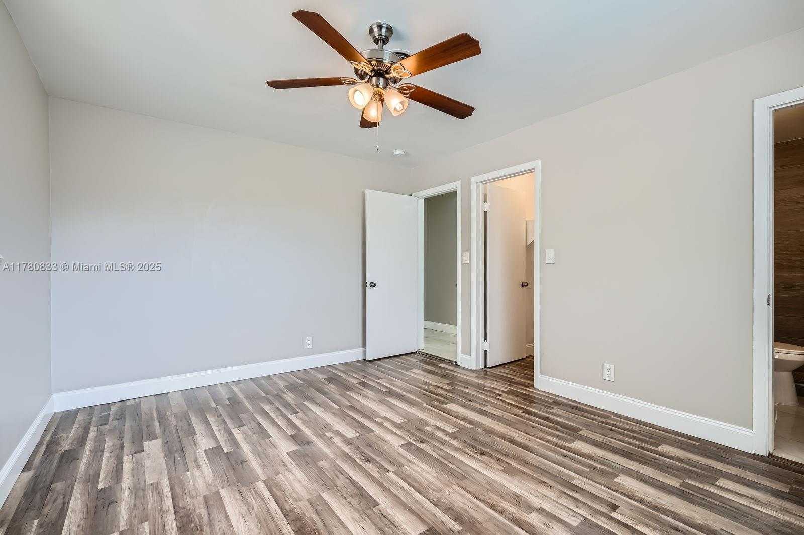 Small Image of 4401 NORTH WEST 6TH CT, Coconut Creek Number 13