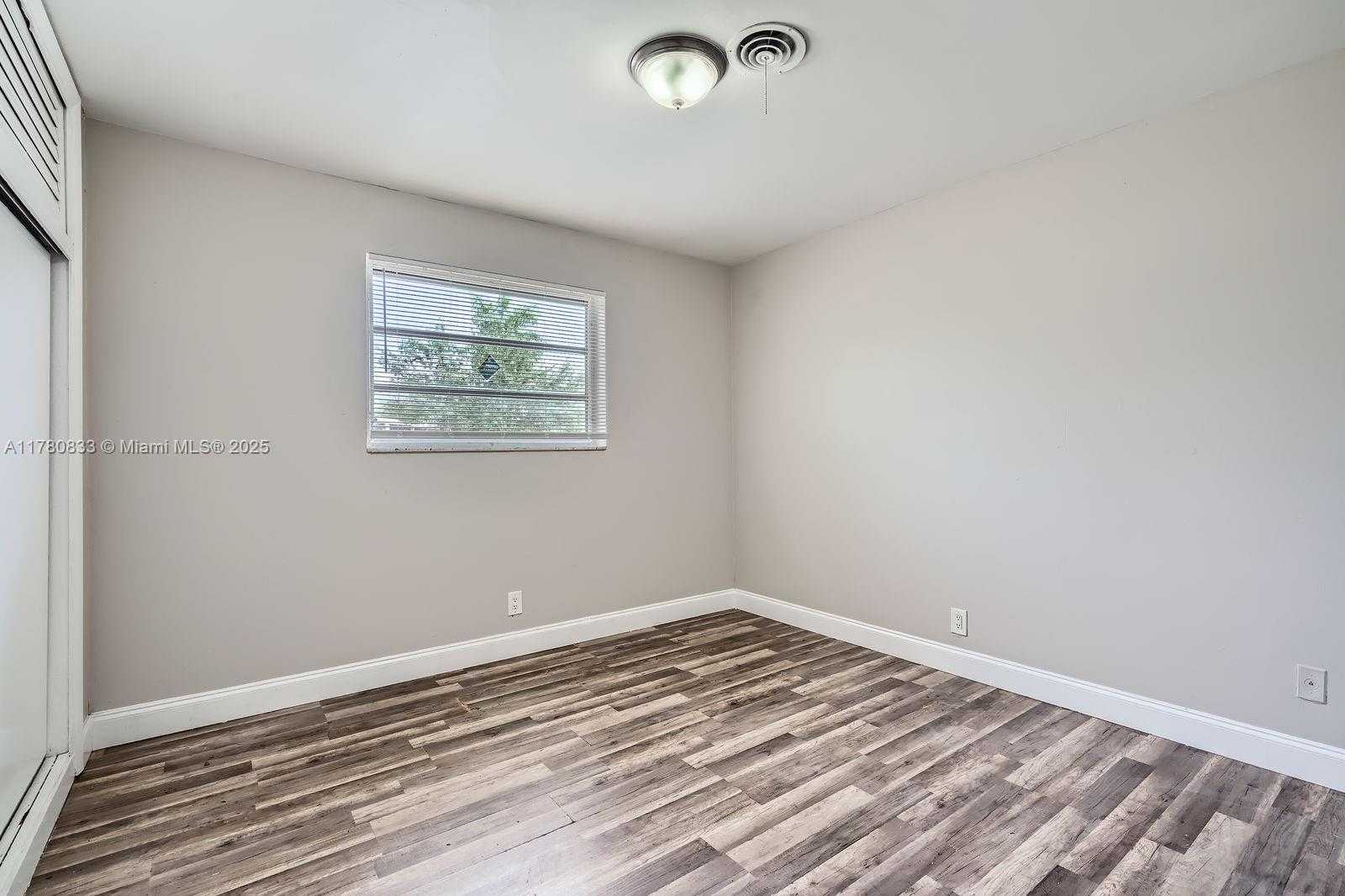 Small Image of 4401 NORTH WEST 6TH CT, Coconut Creek Number 17